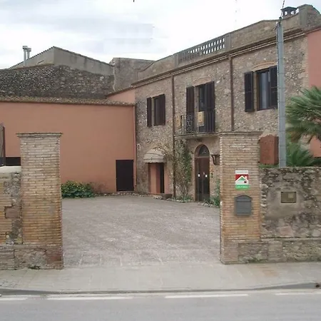 Turismo Rural Can Fores * Torroella de Fluvià